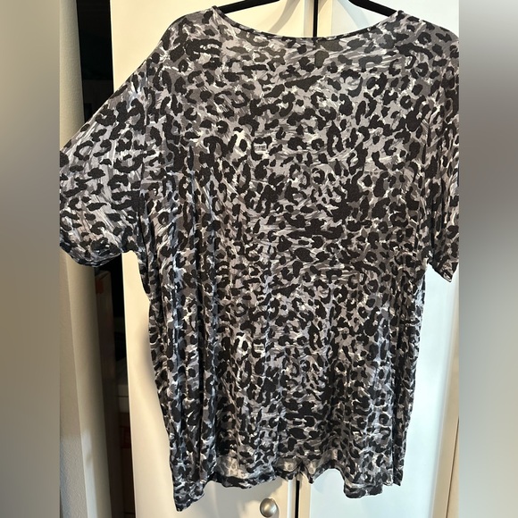 Jaclyn Smith Jewel Embellished Top Black & White Print Top Blouse sz 1X - Picture 8 of 8
